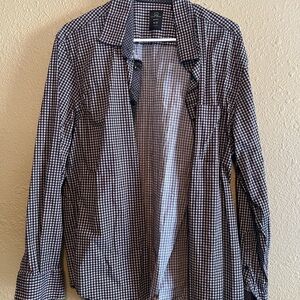 Michael Strahan Black, White, and Red Houndstooth Shirt